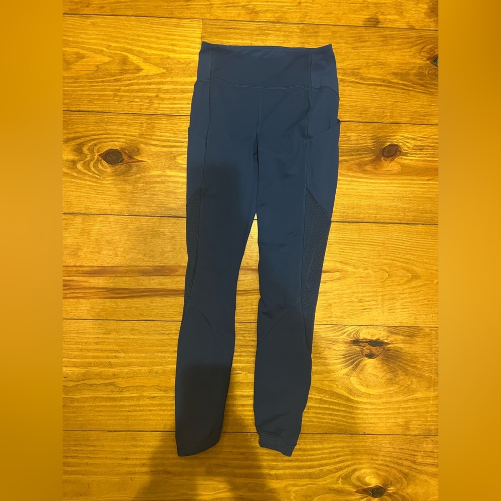 🍋🍋LULU Blue Leggings with mesh and pockets